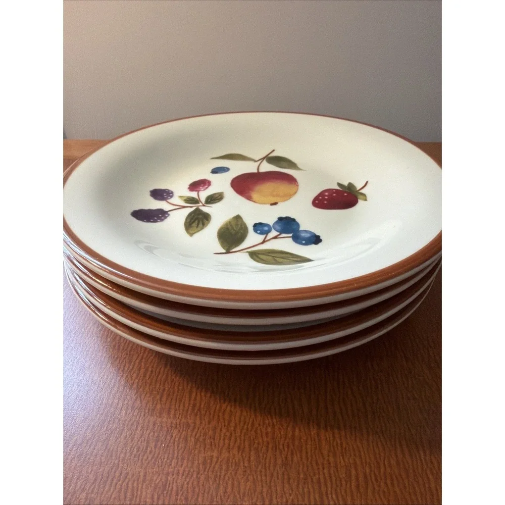 Longaberger Fruit Medley Luncheon Plates‎ 8